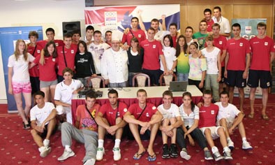 Tim OKS sa Sarom Isakovic